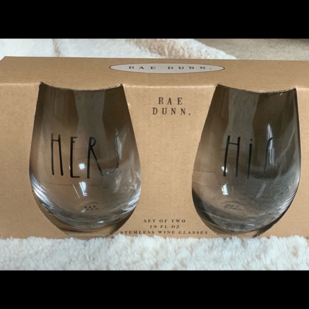 Rae Dunn Wine Glass set